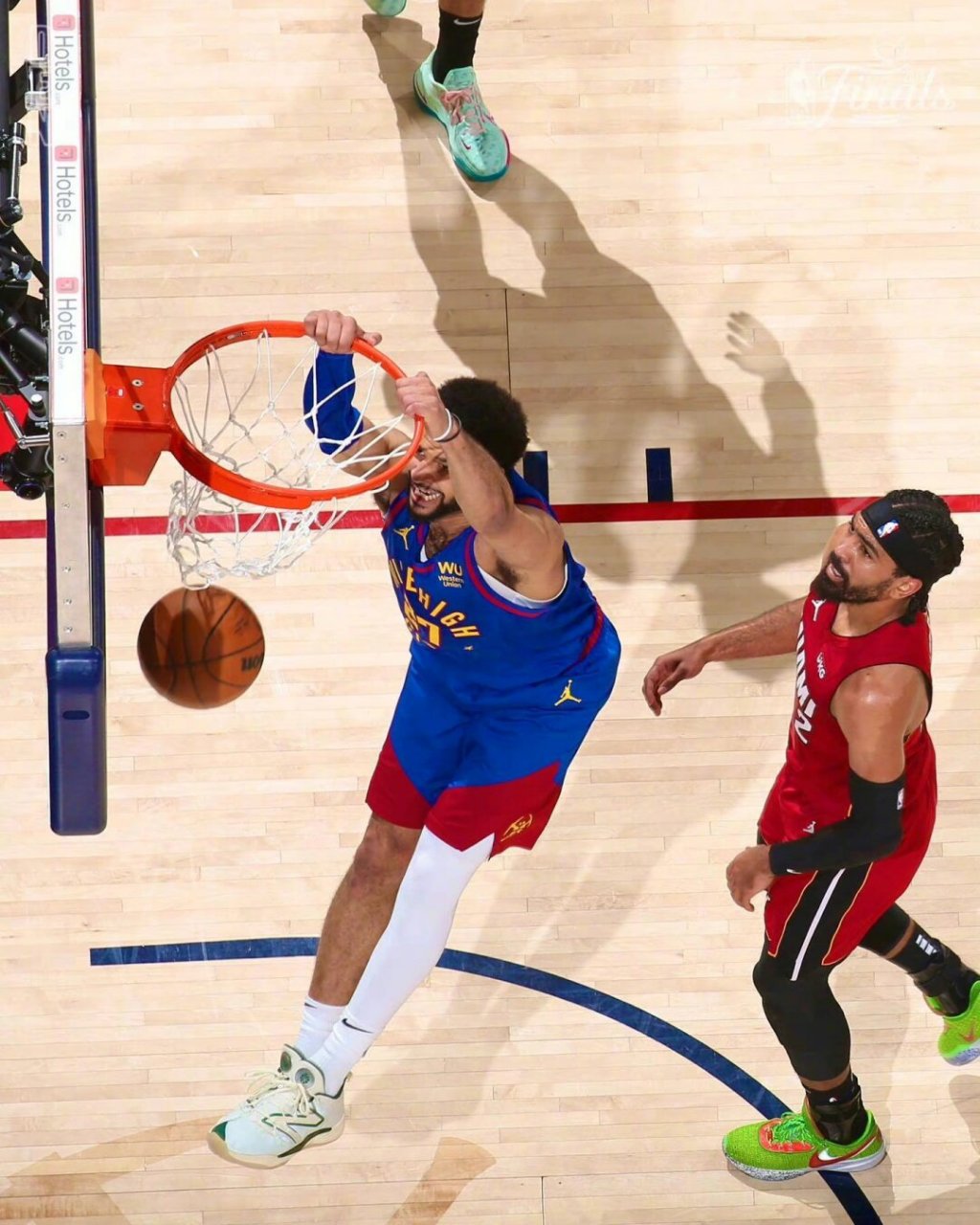 NBA季后赛倒计时，丹佛掘金今晨复出首秀，细节引发关注，更衣室稳定，轮换策略成焦点的简单介绍